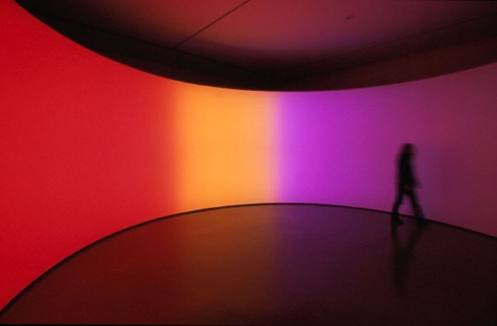 360 degree room for all colours, 2002
